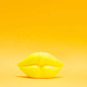Kiss Candle
