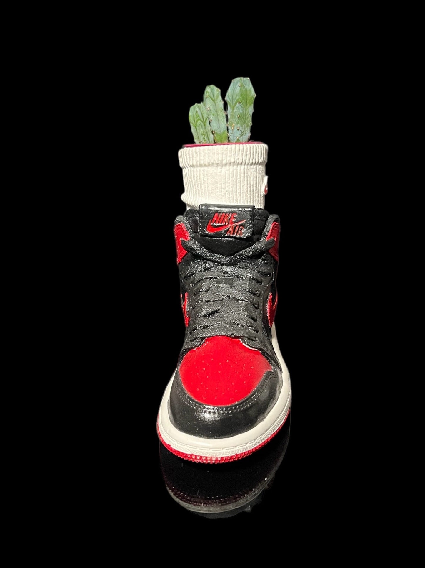 AJ1 planter Bred sock pot de fleur Low ceramic sneakers Basket 8 in / 20 cm