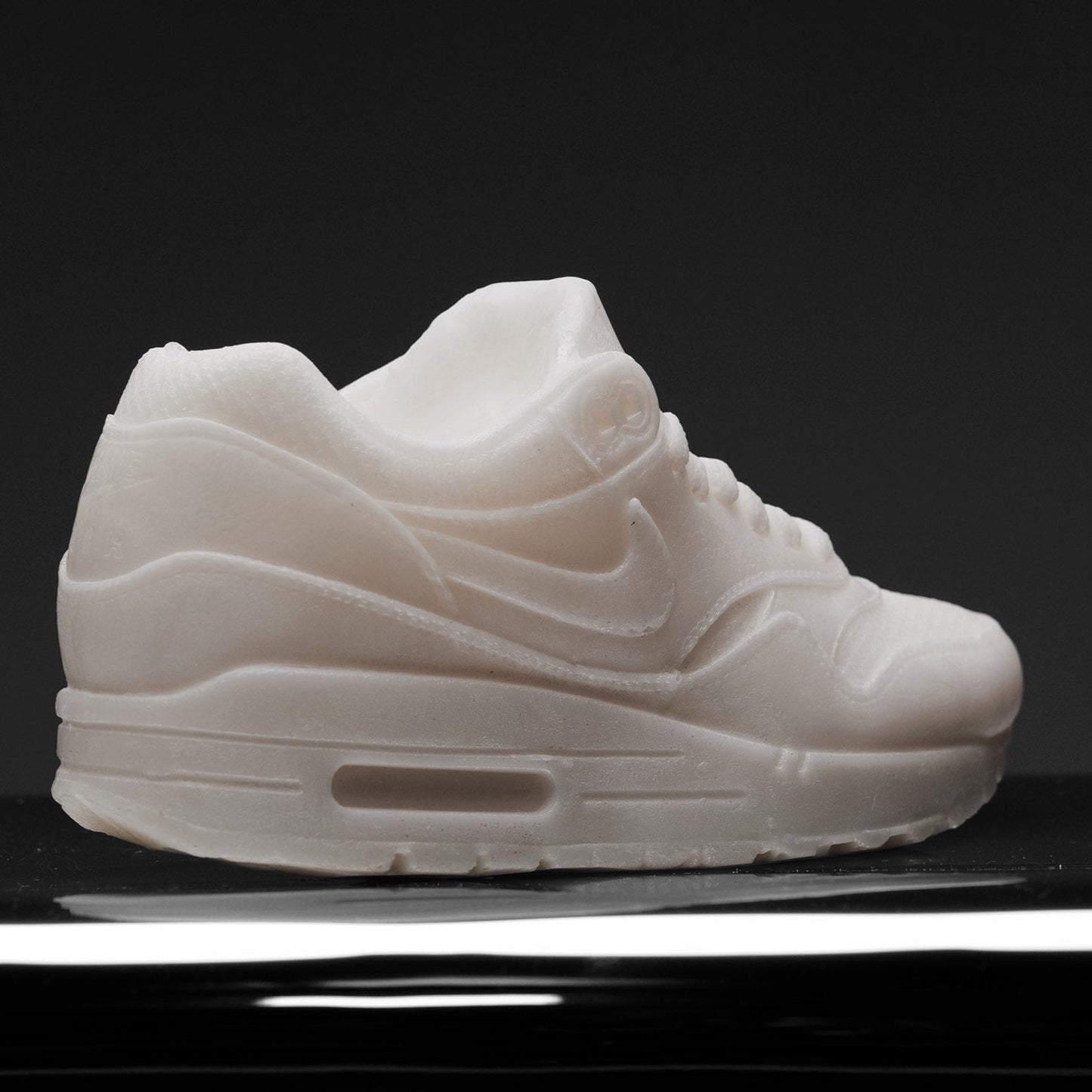 Candle AM1 OG Retro Vegan Sneaker Basket 25 cm 10 In Bougie