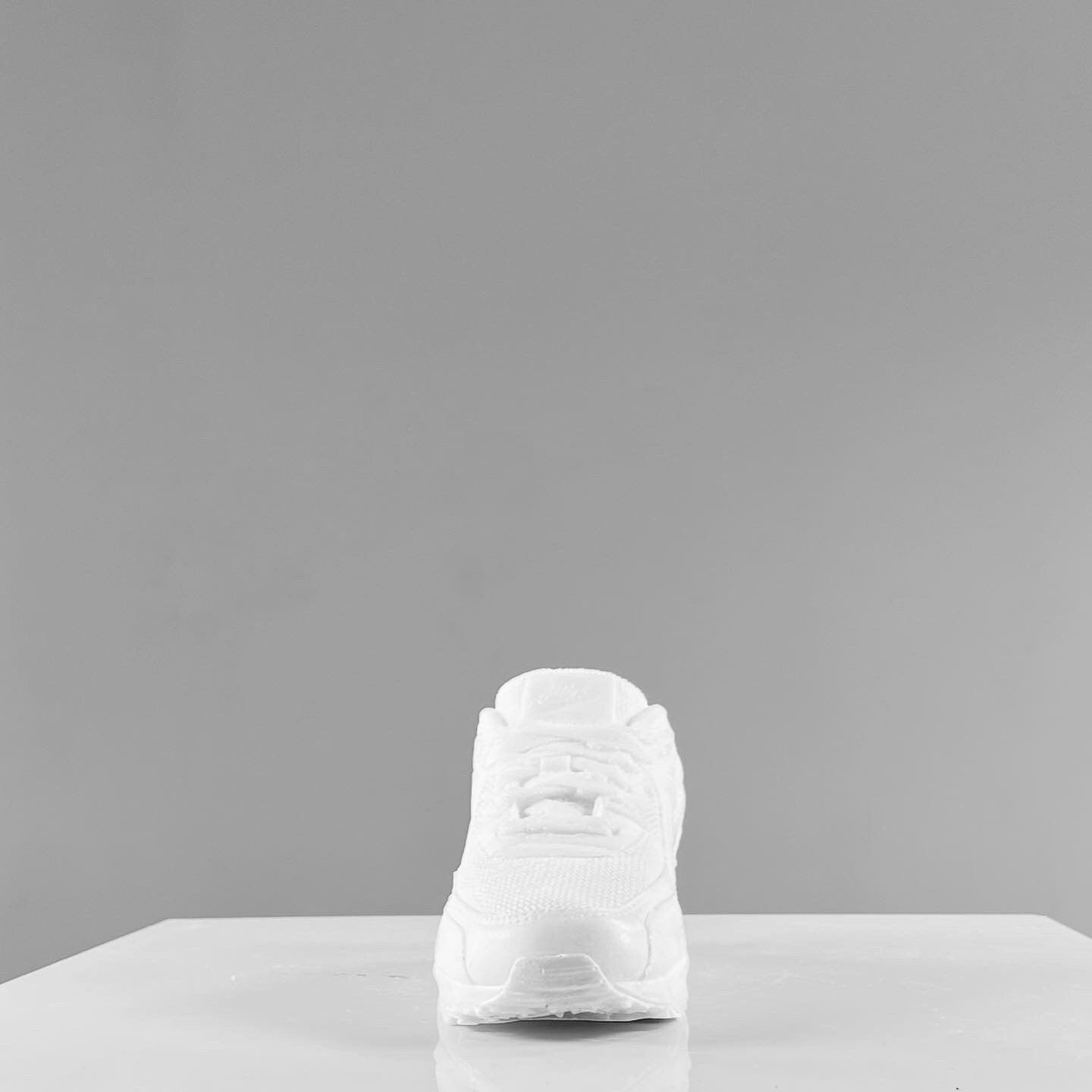 Candle AM 90 OG Retro Vegan Sneaker Basket 25 cm 10 In Bougie
