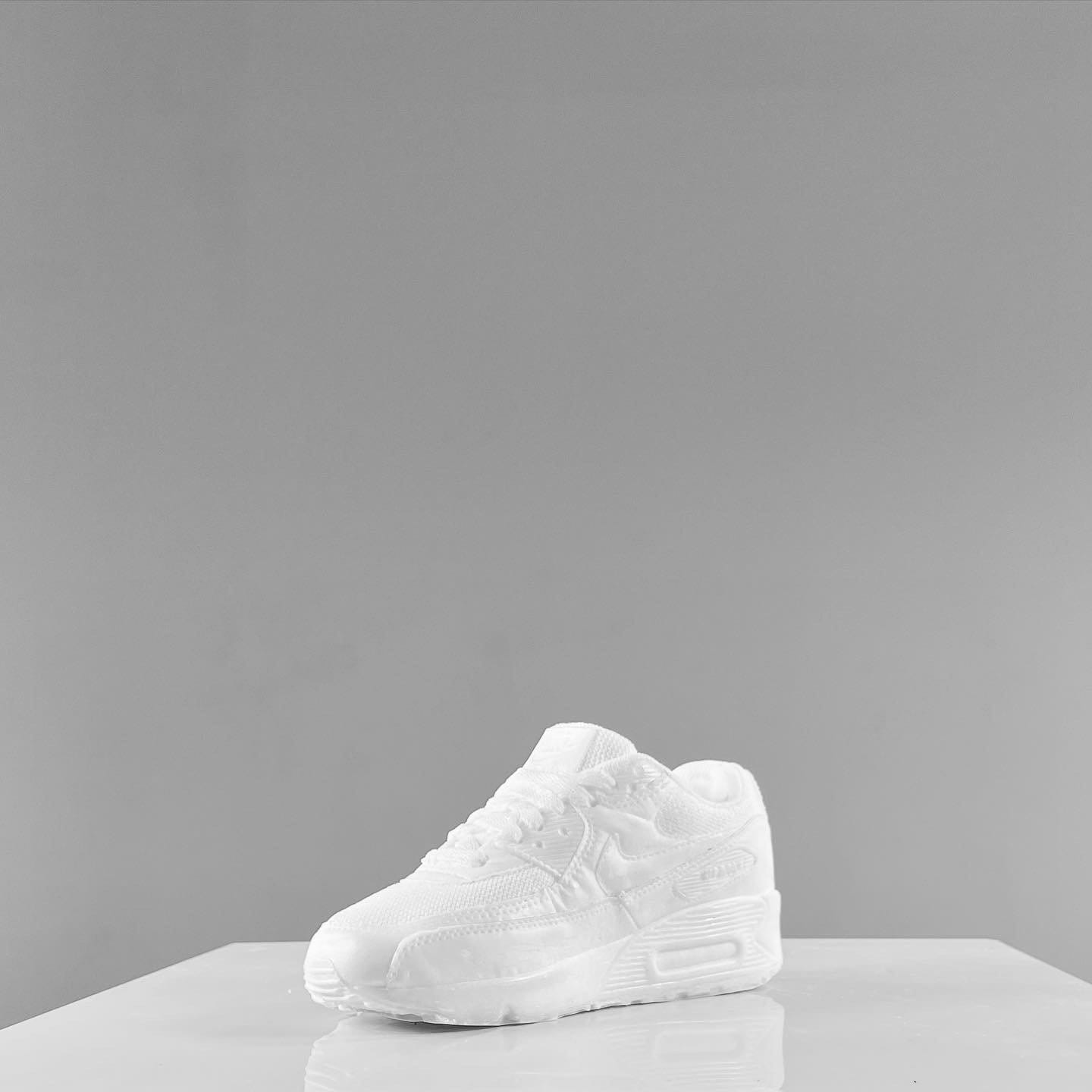 Candle AM 90 OG Retro Vegan Sneaker Basket 25 cm 10 In Bougie