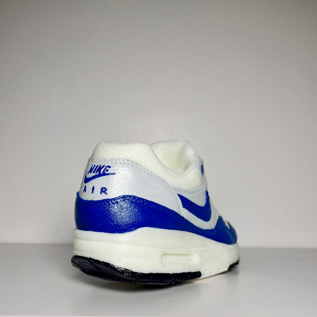 Candle AM1 Fire Royal Custom OG Retro Vegan Sneaker Basket 25 cm 10 In Bougie