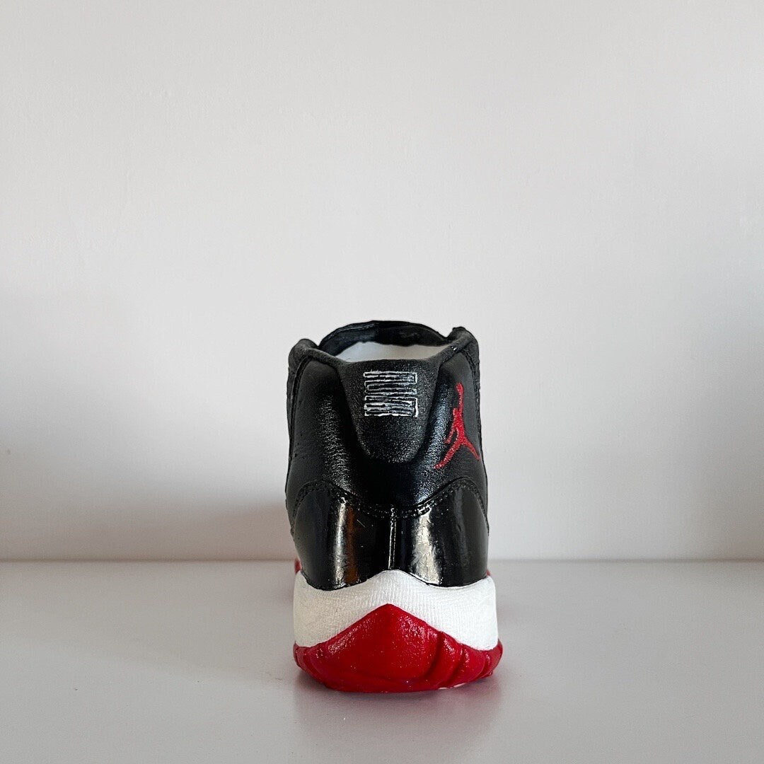 Candle AJ 11 Retro 11 XI OG Bred Retro Vegan Sneaker Basket 25 cm 10 In Bougie custom