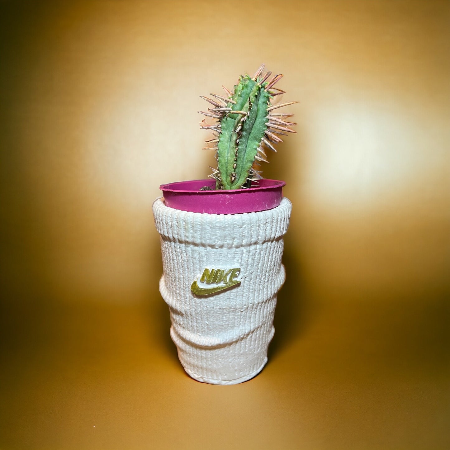 Sock Mini planter Gold swoosh pot de fleur Low ceramic AF1 sneakers Basket 3.5 in / 9 cm