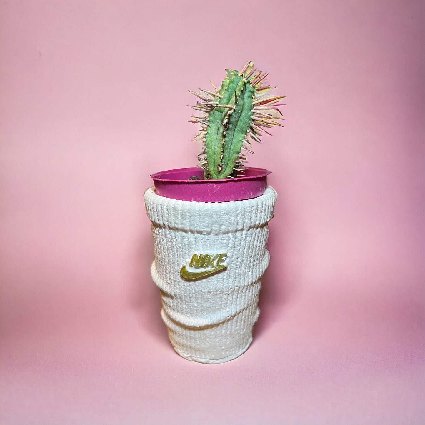 Sock Mini planter Gold swoosh pot de fleur Low ceramic AF1 sneakers Basket 3.5 in / 9 cm