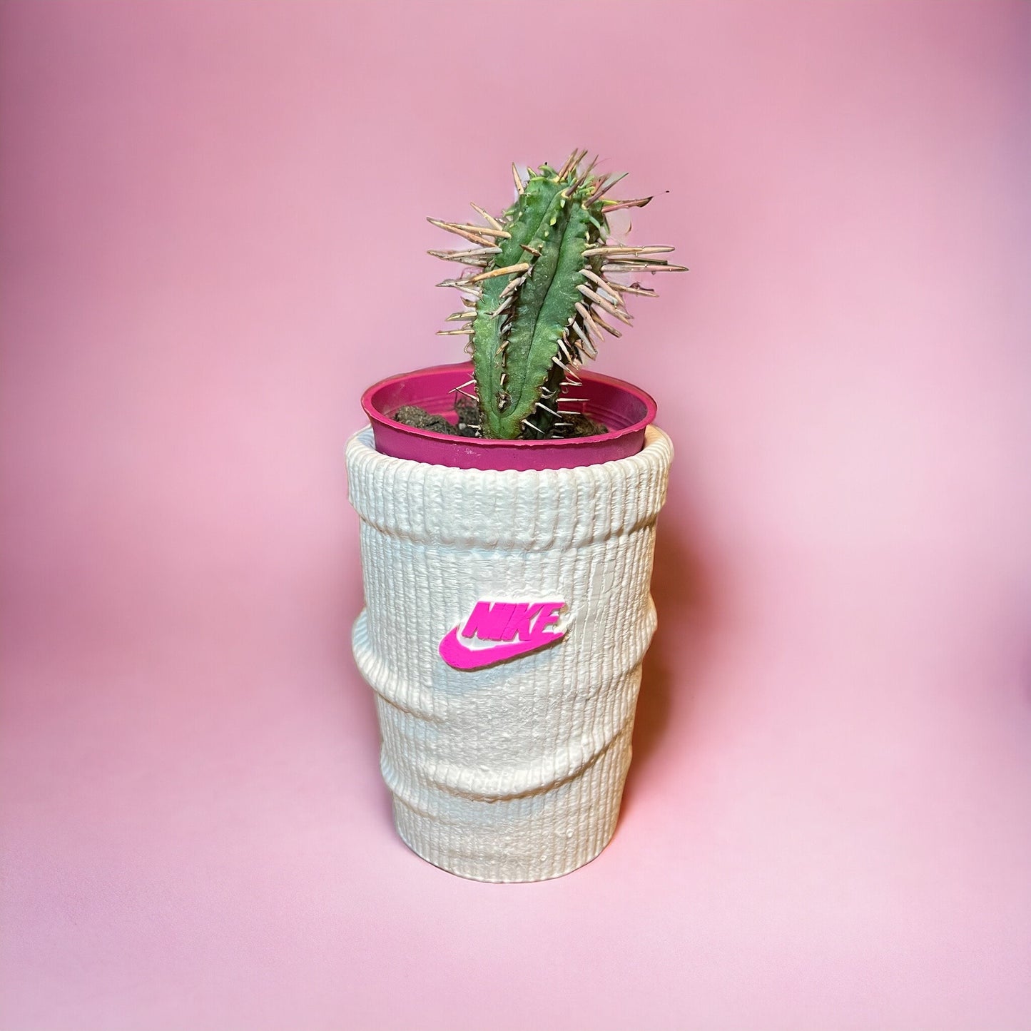Sock Mini planter Pink swoosh pot de fleur Low ceramic AF1 sneakers Basket 3.5 in / 9 cm