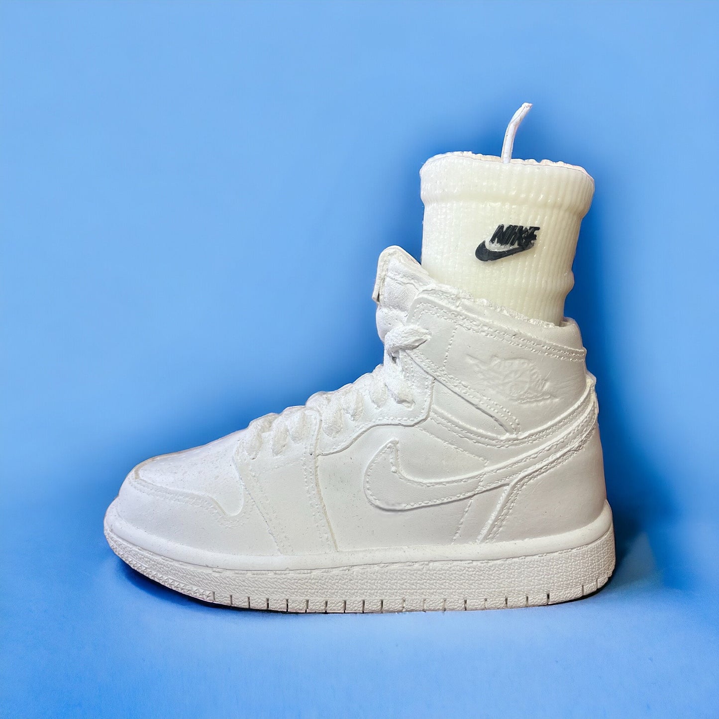 AJ1 planter + candle sock pot de fleur Low ceramic Valentine’s day sneakers Basket 8 in / 20 cm