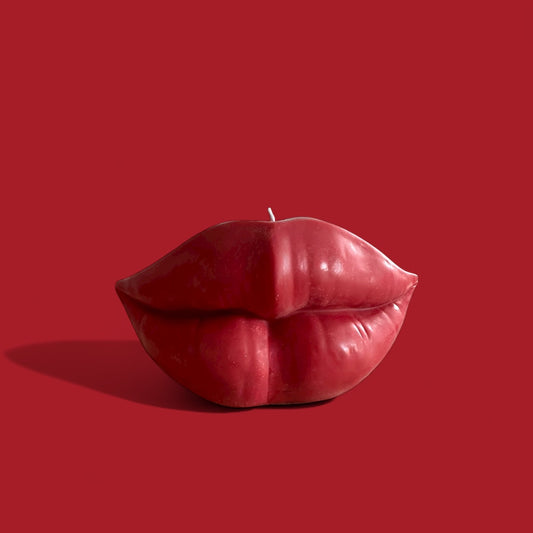 Kiss Candle