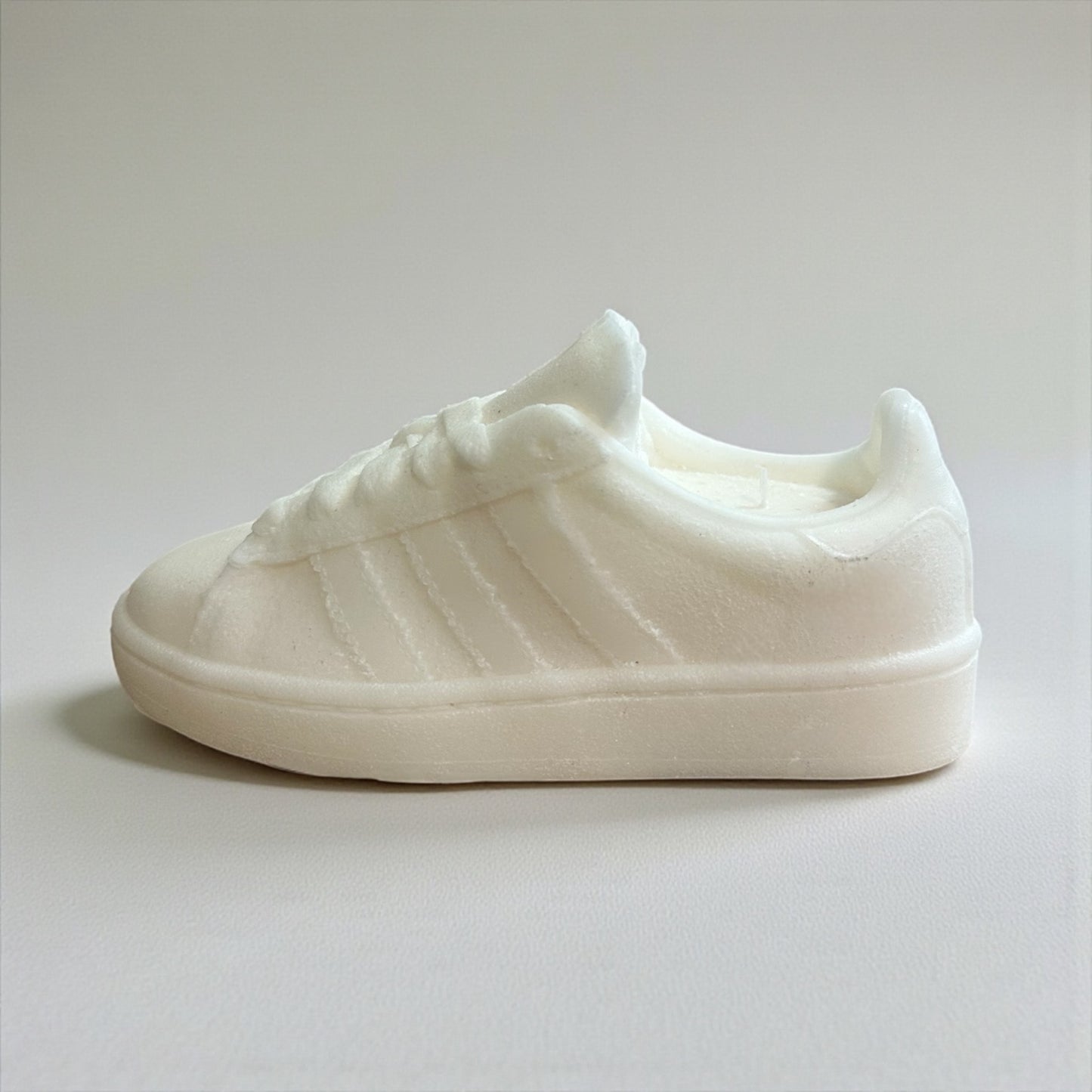 Campus  White Candle  Vegan Sneaker Bougie Basket  7 in / 20 cm