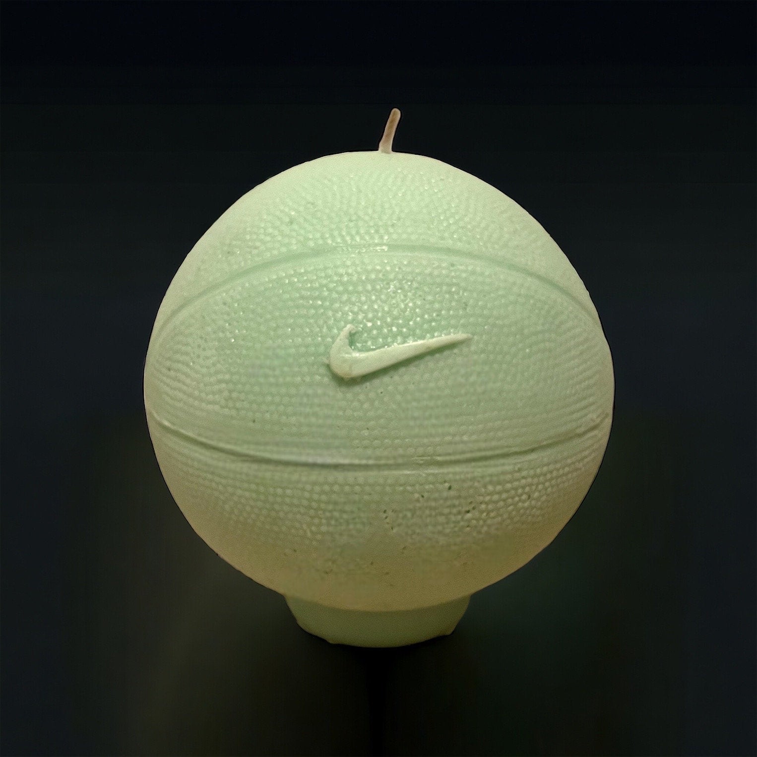 Candle Basket Ball swoosh light green vert clair bougie vegan ballon de basket NBA
