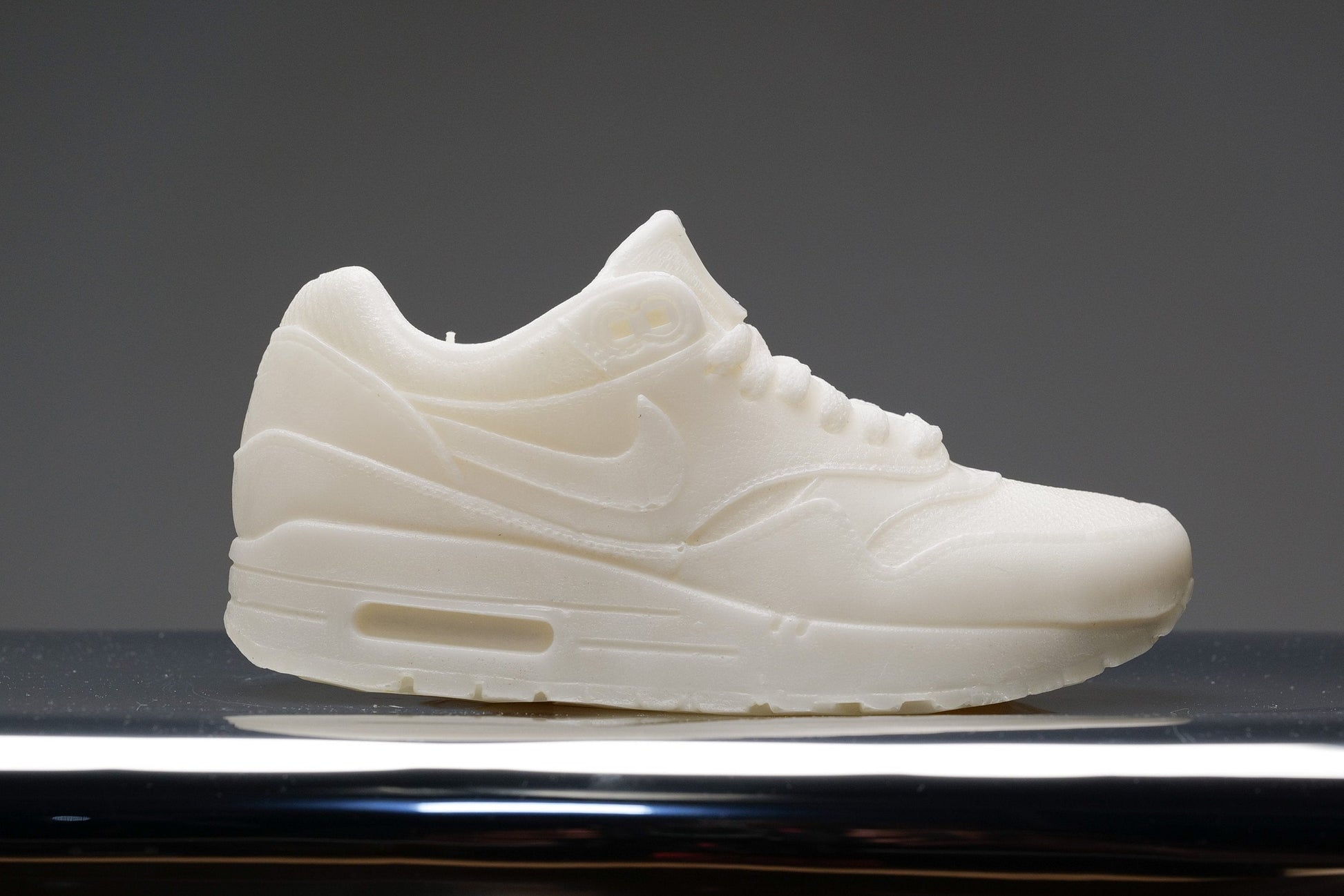 Candle AM1 OG Retro Vegan Sneaker Basket 25 cm 10 In Bougie