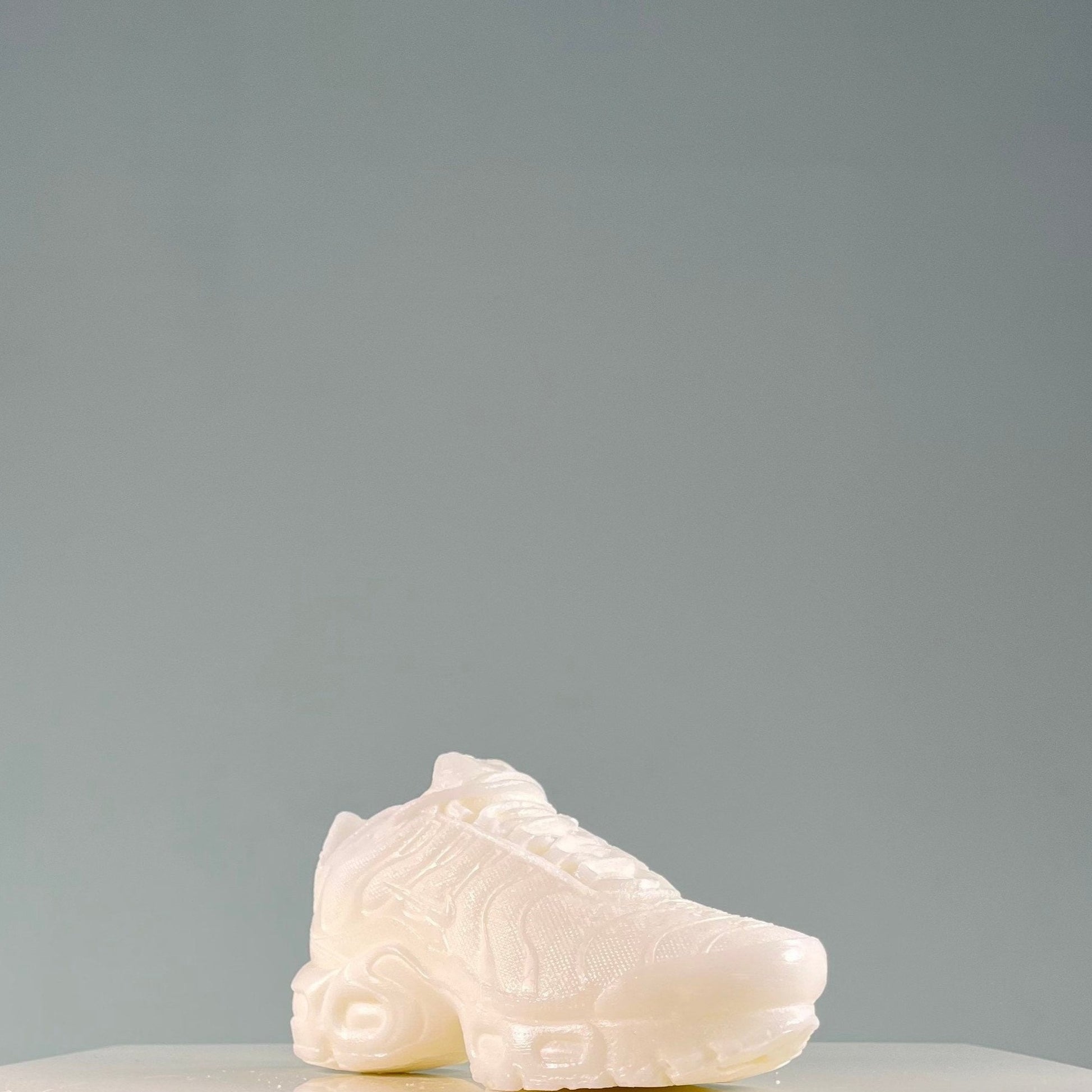 Bougie Air Max Plus TN Requins 7,5 In 20 CM Candlkicks Candle