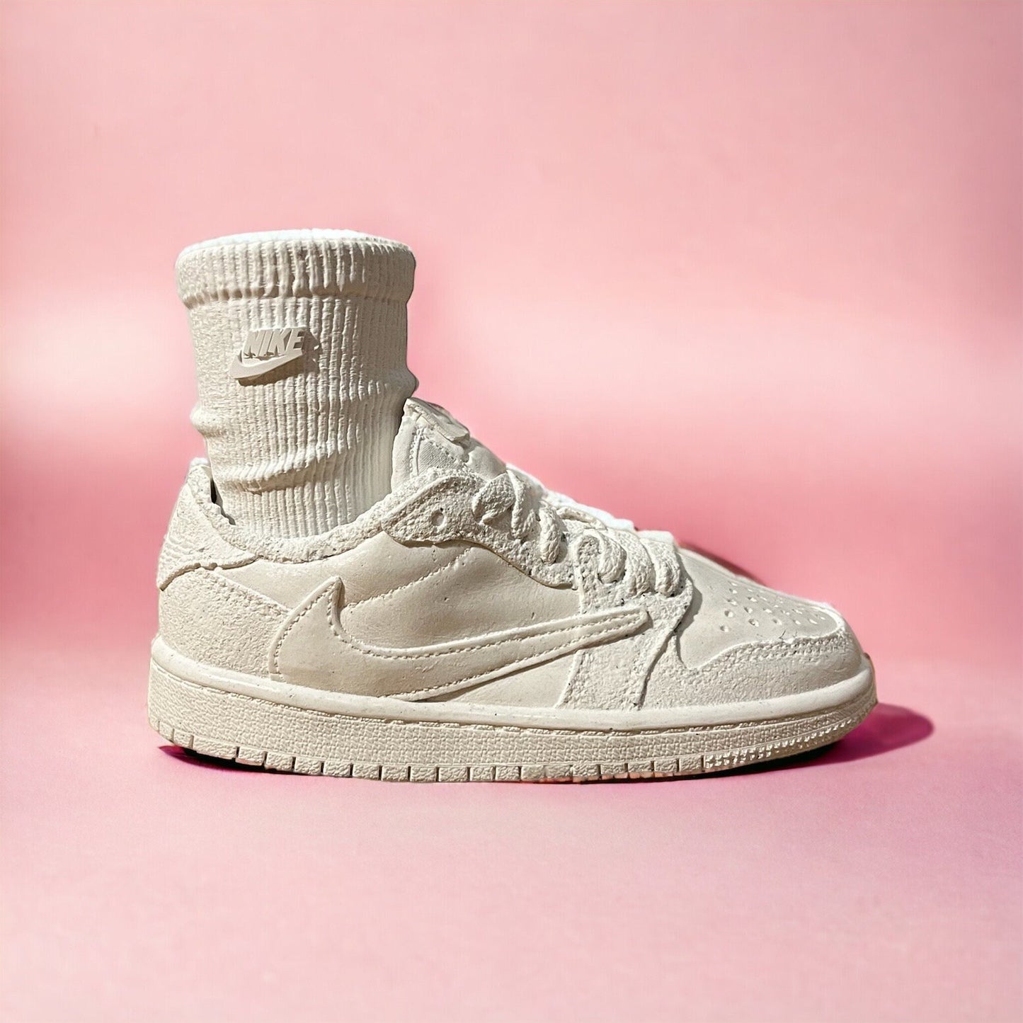 AJ1 Travis Scott Sock planter pot de fleur Low ceramic AF1 sneakers Basket 8 in / 20 cm