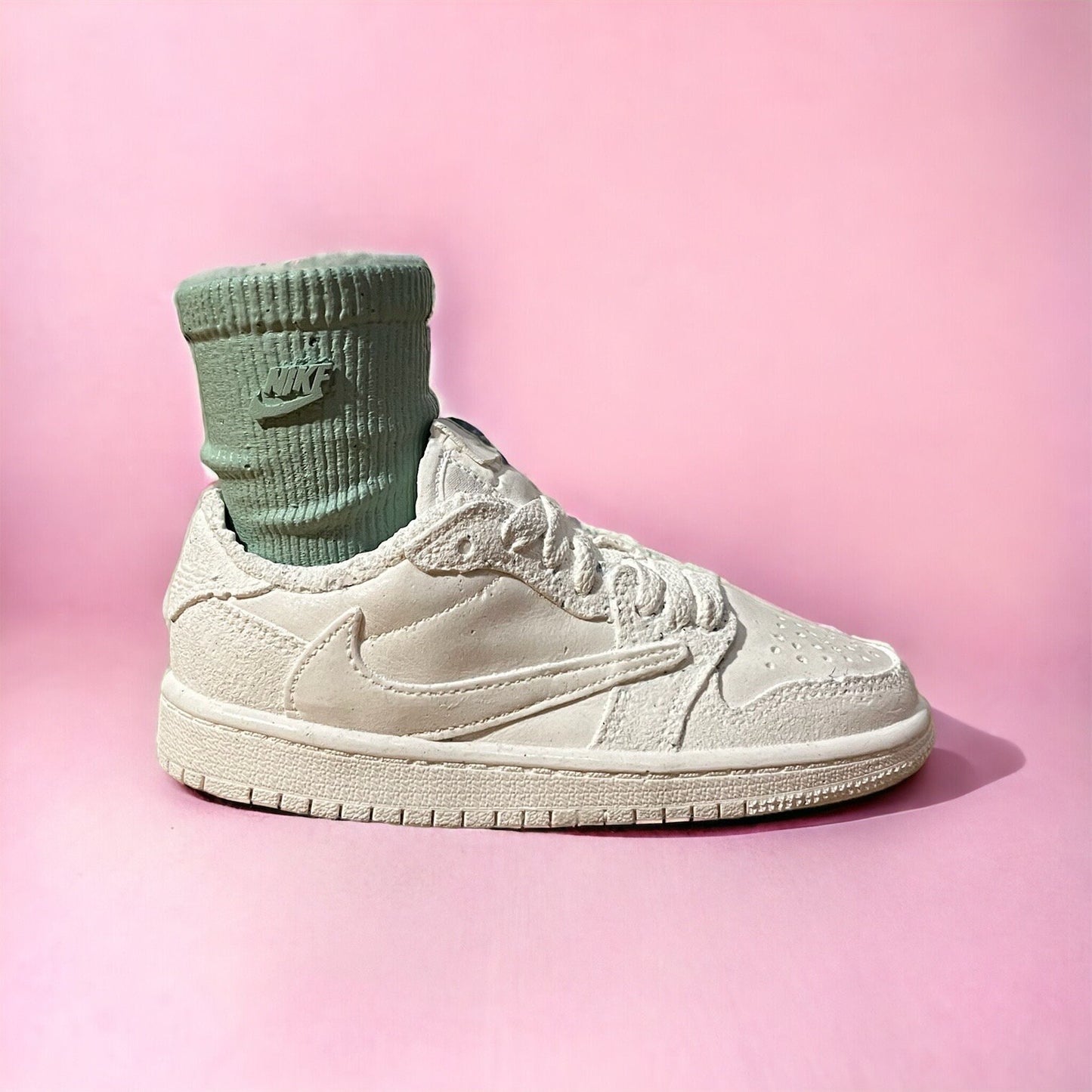 AJ1 Travis Scott Sock planter pot de fleur Low ceramic AF1 sneakers Basket 8 in / 20 cm