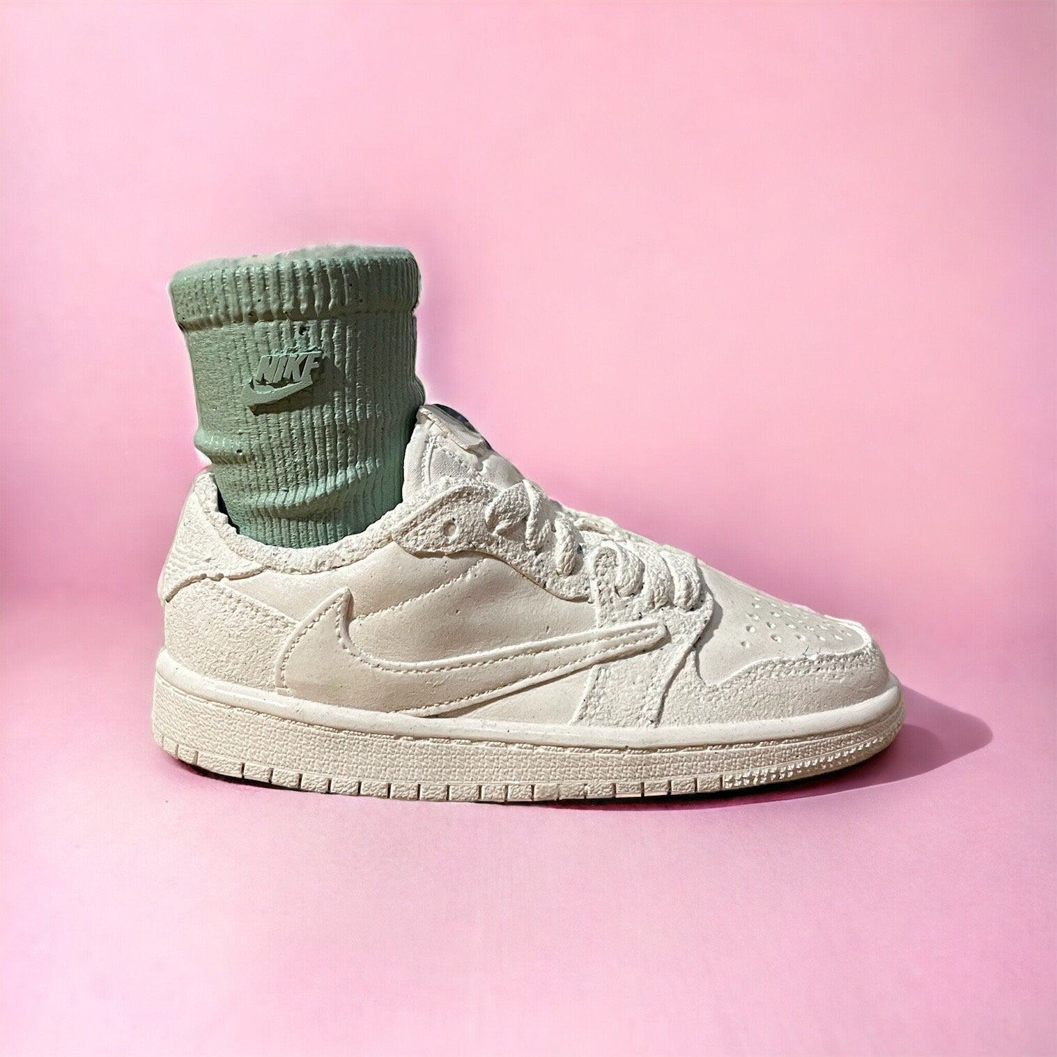 AJ1 Travis Scott Sock planter pot de fleur Low ceramic AF1 sneakers Basket 8 in / 20 cm